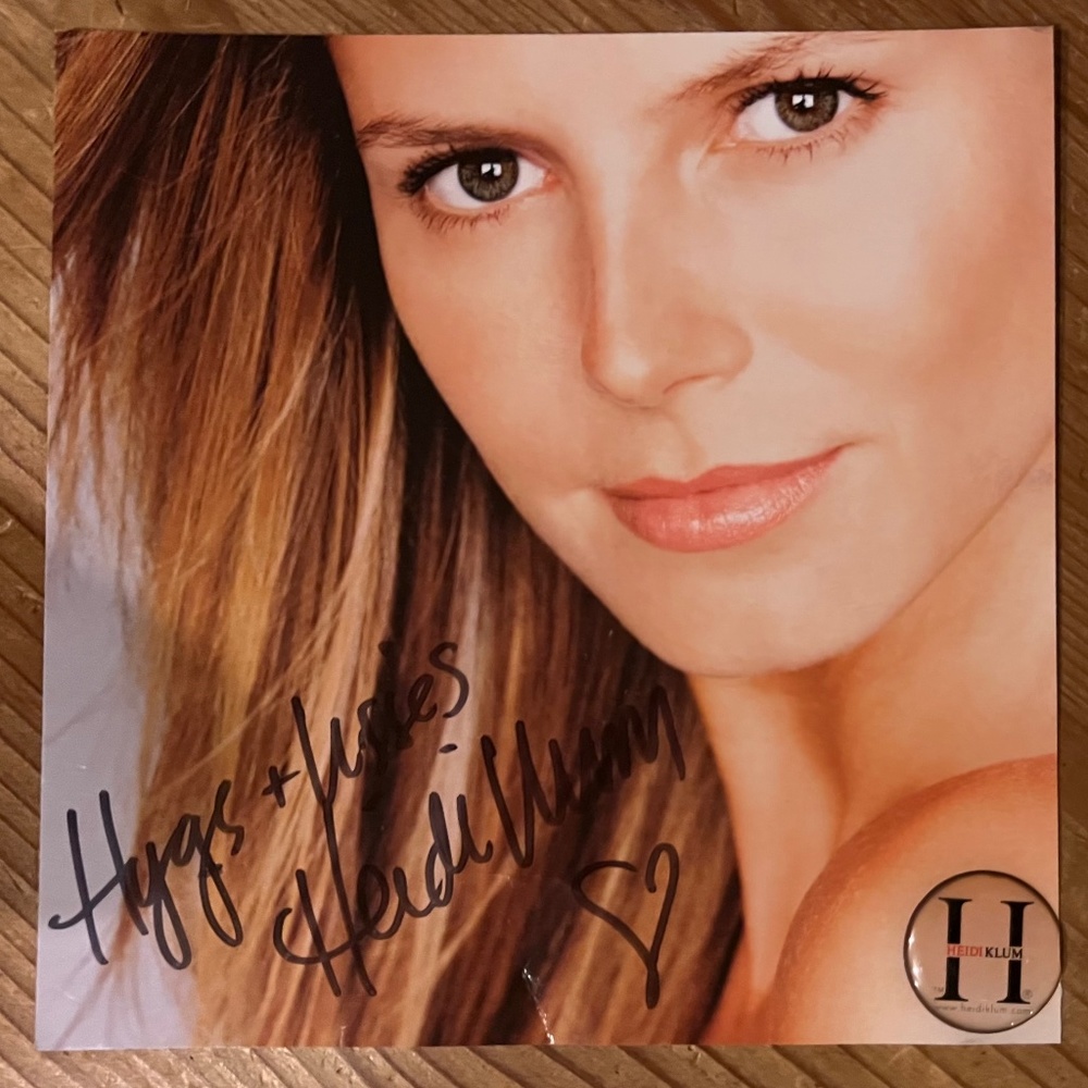 Heidi Klum RARE Personally Signed Photo Hugs & Kisses Round Seal Authenticated